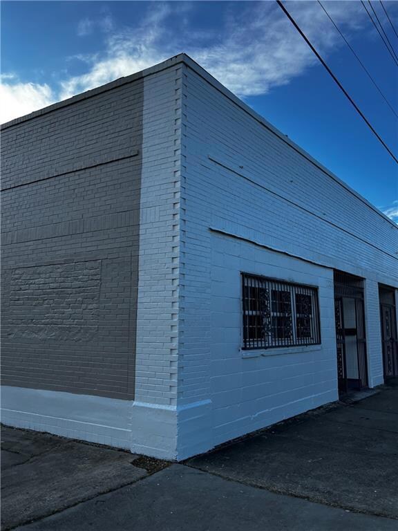 7200WashingtonAve_FrontCorner2