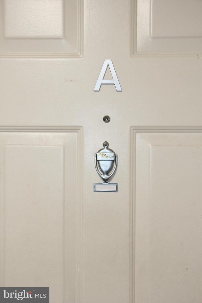 19629 Gunners Branch Rd, Germantown, MD 20876 - photo 5