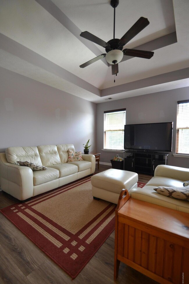 232 Berger Farm Dr, Mount Washington, KY 40047 - photo 4