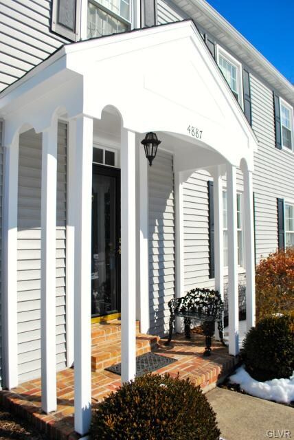 4887 Meadowview Dr, Macungie, PA 18062 - photo 2