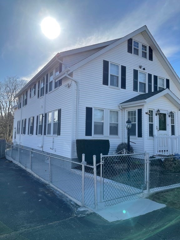 228 Rogers St unit 2, South Dartmouth, MA 02748 - photo 2