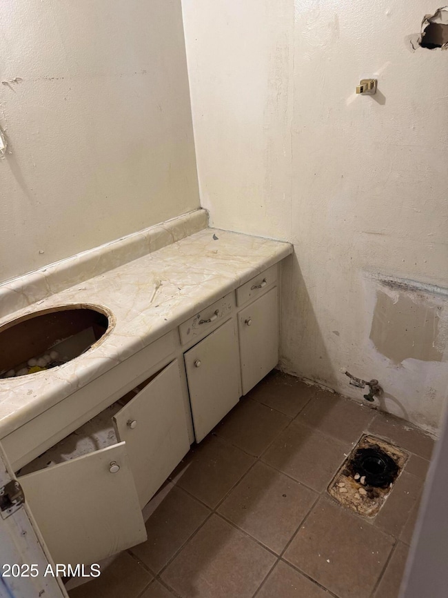 3802 N 79th Ave, Phoenix, AZ 85033 - photo 6