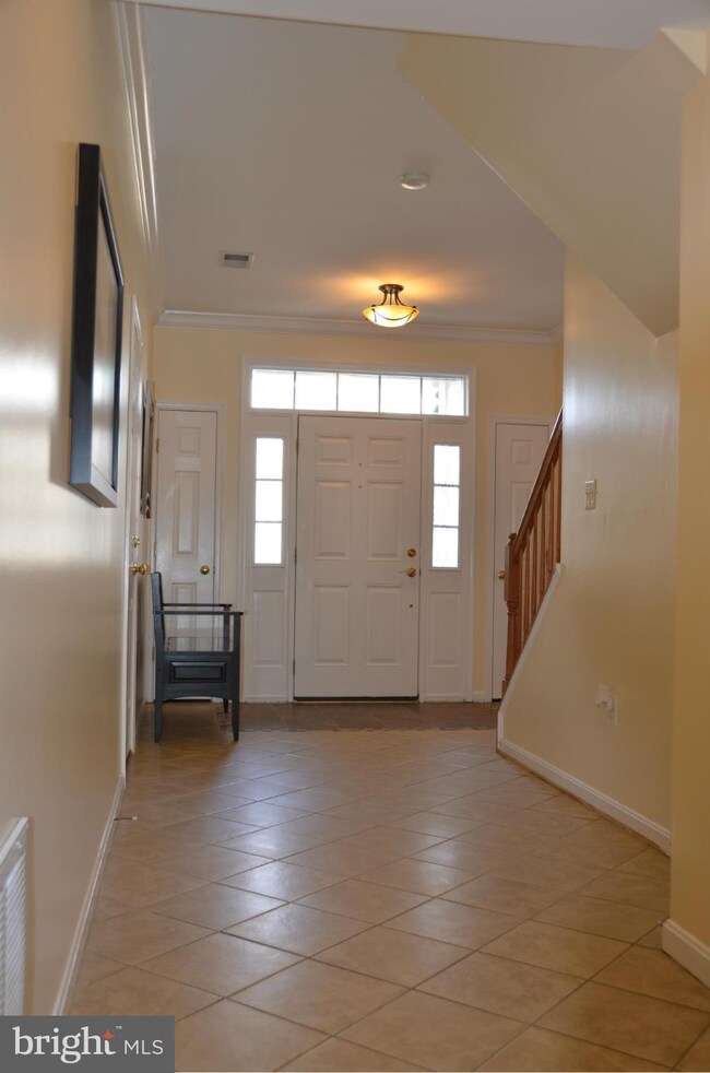 14245 Legend Glen Ct, Gainesville, VA 20155 - photo 4