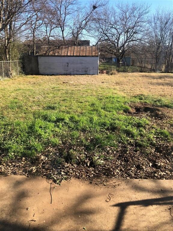 406 Erie St, Cleburne, TX 76031 - photo 7