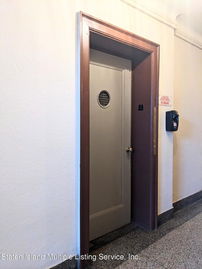 215 Hart Blvd unit 2B, Staten Island, NY 10301 - photo 6