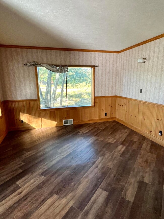 10921 N Pinegrove Ln, Bitely, MI 49309 - photo 6