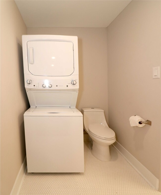 416 Avenue of Oaks St unit B, Houston, TX 77009 - photo 7