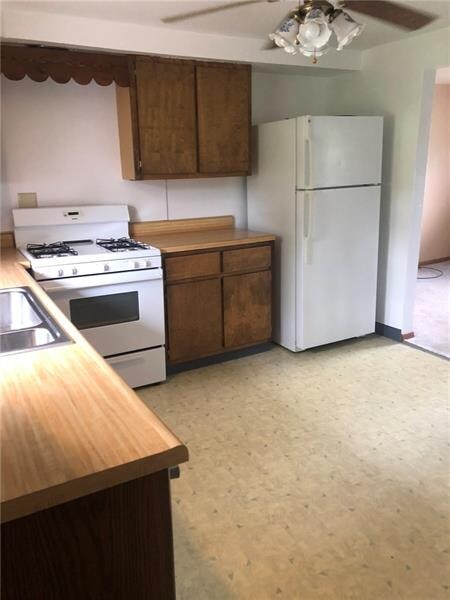 Kitchen with generous counter space