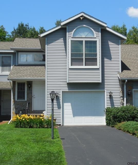 533 Highwood Cir, Albany, NY 12203 - photo 2