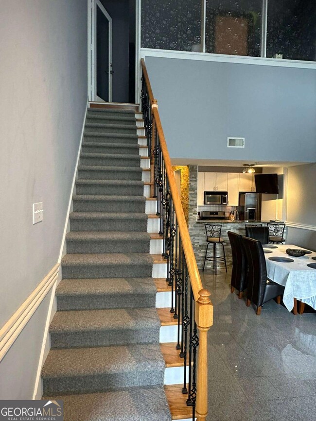 Parks Tower unit 409, Atlanta, GA 30328 - photo 4