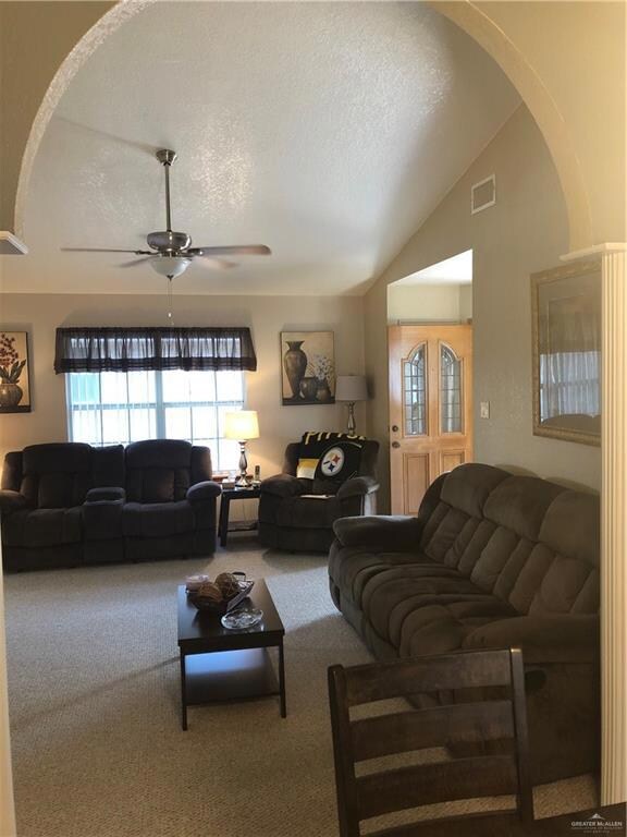 922 Katrin Dr, Alamo, TX 78516 - photo 3