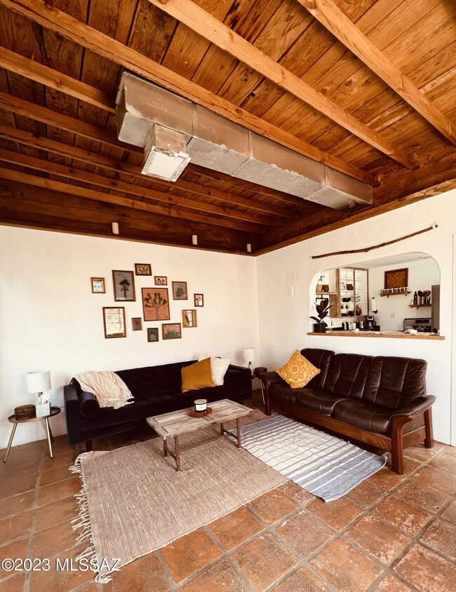 3408 Living Area2