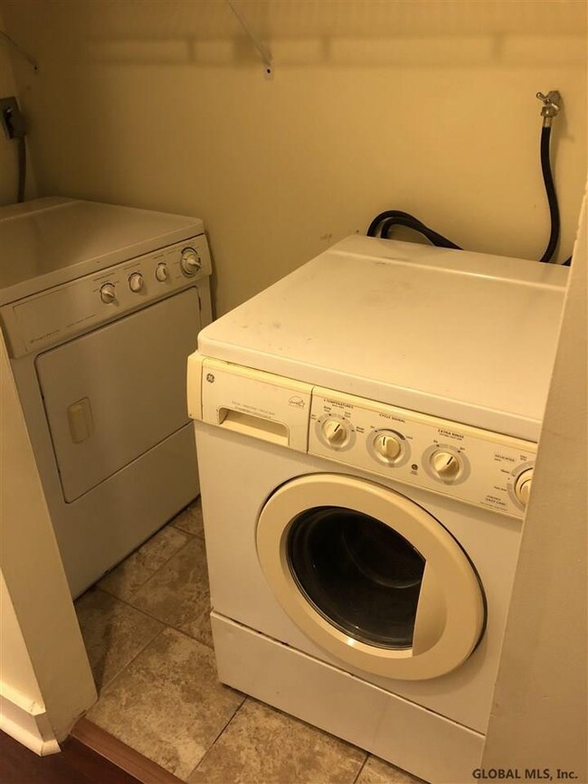 1155 Lancaster St unit 1st Floor, Albany, NY 12210 - photo 5