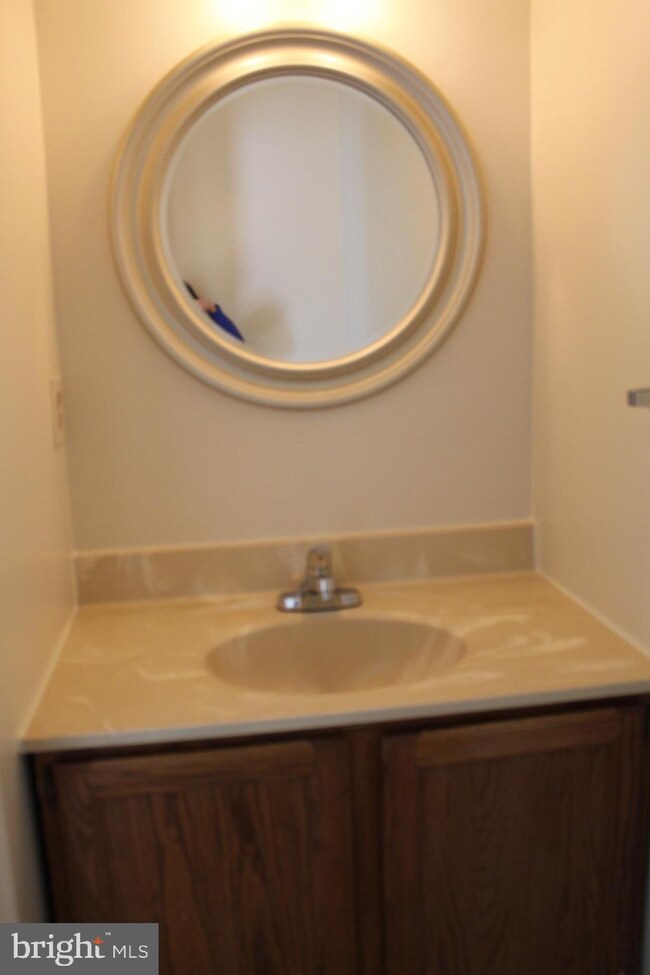 1917 Yorktown N, Norristown, PA 19403 - photo 7