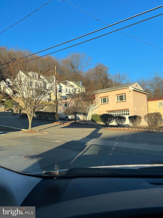 15 N Hoffman Blvd, Ashland, PA 17921 - photo 2