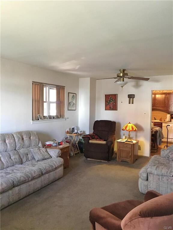 1333 Greenview Dr, Bethlehem, PA 18018 - photo 4