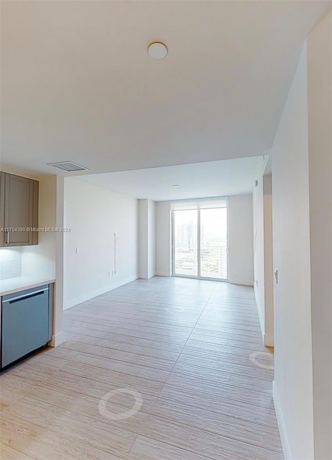 215 N New River Dr E unit 2020, Fort Lauderdale, FL 33301 - photo 2