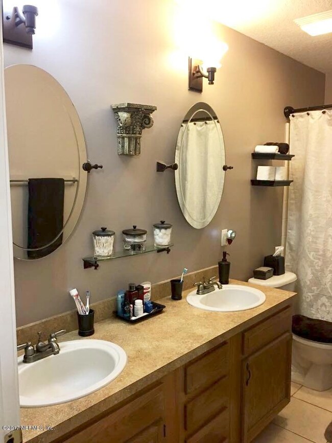 2817 Circle St E, Jacksonville, FL 32216 - photo 6