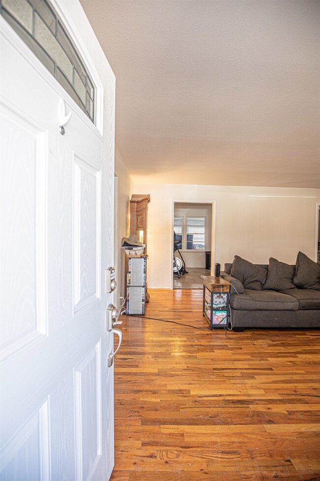 613 Monroe Ave, Alamogordo, NM 88310 - photo 4