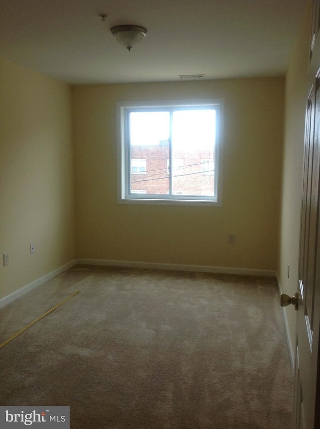 300 37th St SE unit 101-401, Washington, DC 20019 - photo 6