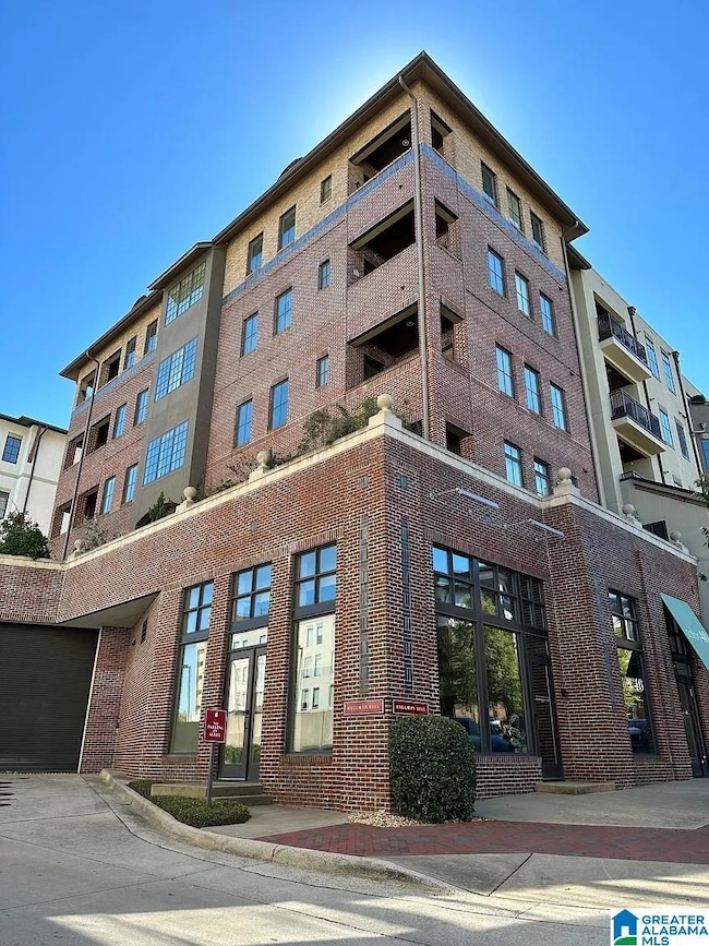200 Hallman Hill E unit 213, Birmingham, AL 35209 - photo 2