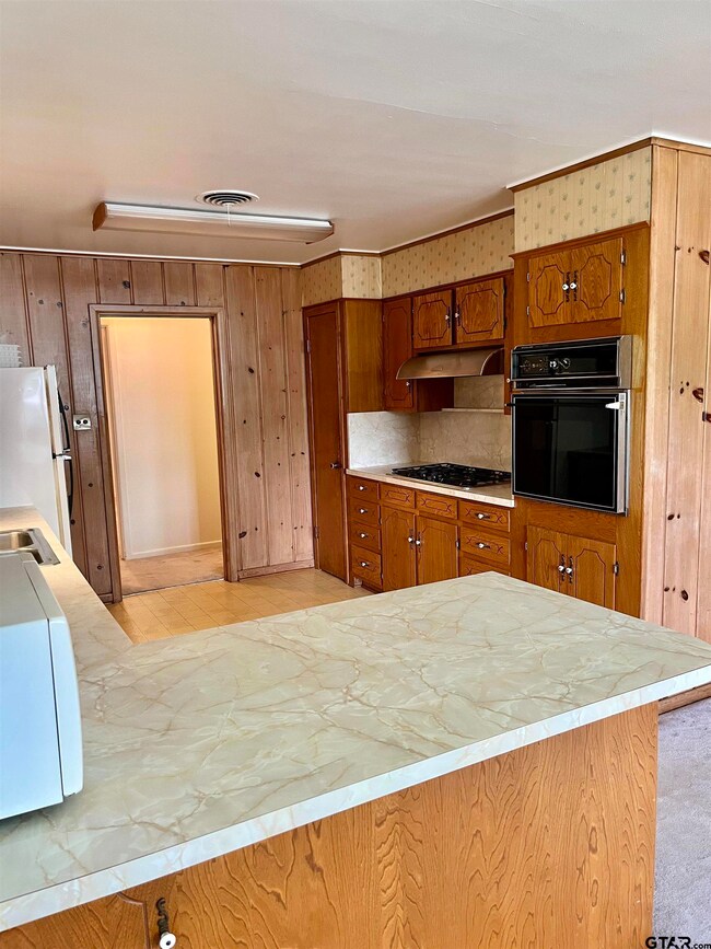 1015 Rhodes Dr, Tyler, TX 75701 - photo 7