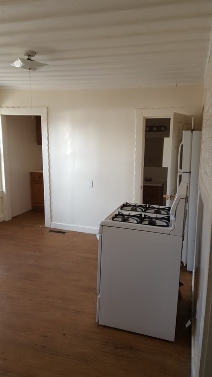 10 Fisher St unit 10, Lowell, MA 01850 - photo 3