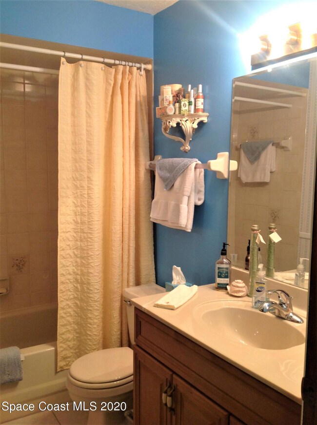 815 B Angela 2nd bath 1