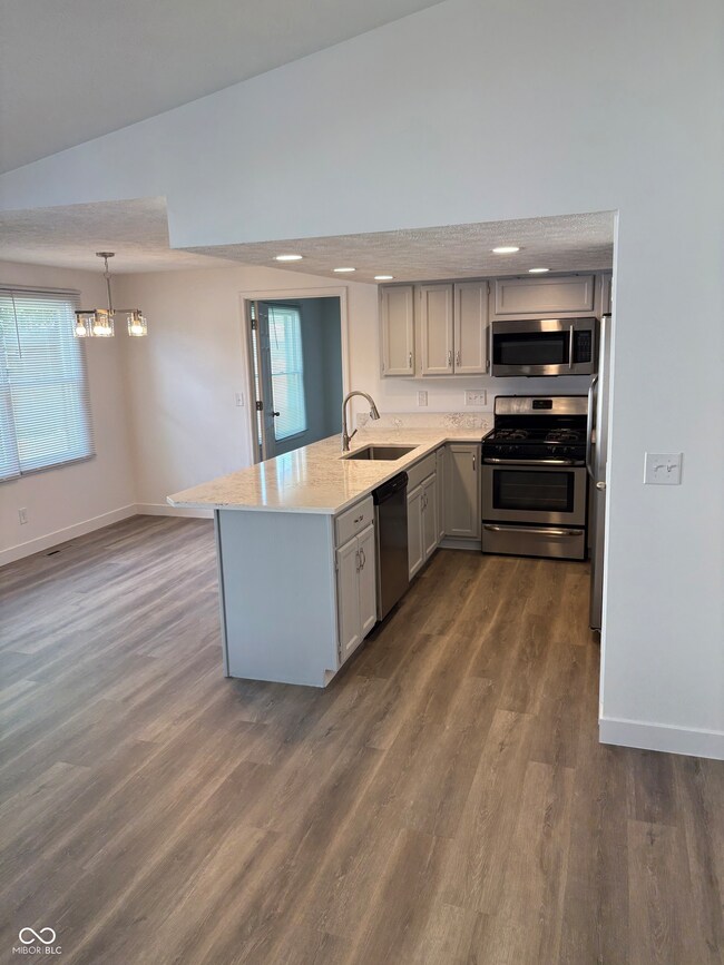 4520 Posthorn Ct, Columbus, IN 47203 - photo 7