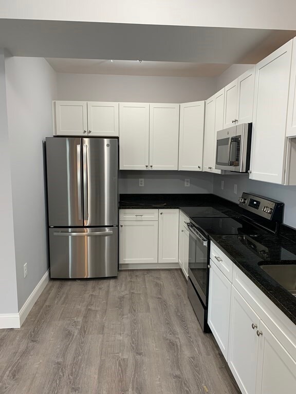 599 Summer St unit 104, Lynn, MA 01905 - photo 2