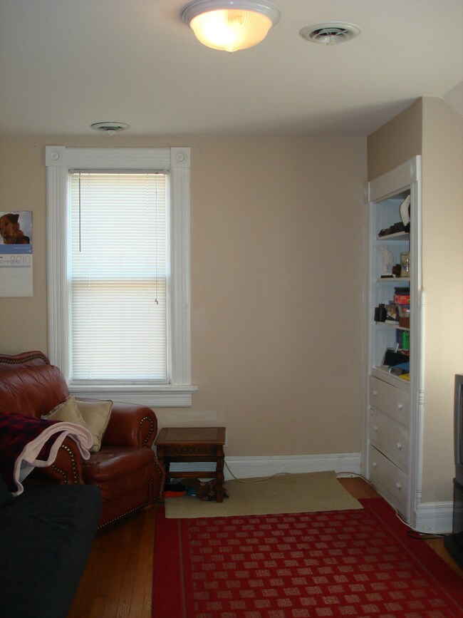 168 N Elm Ave unit 2, Elmhurst, IL 60126 - photo 5