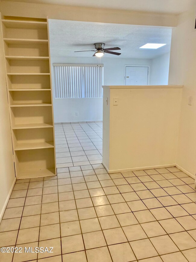 Dining Unit 1