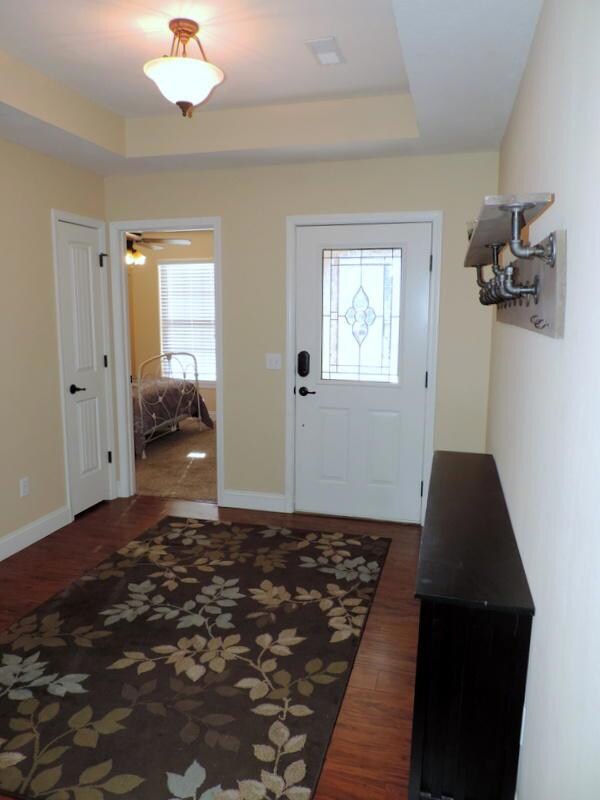 Entry / Foyer