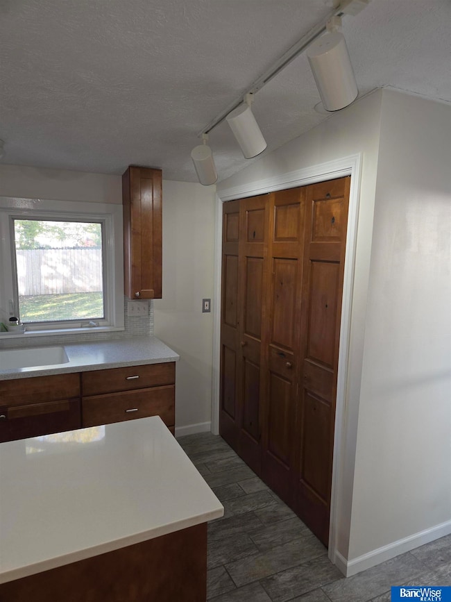 1242 Pawnee St, Lincoln, NE 68502 - photo 7
