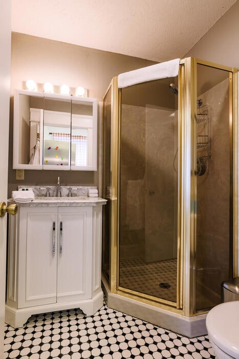 916 E Walnut St, Springfield, MO 65806 - photo 7