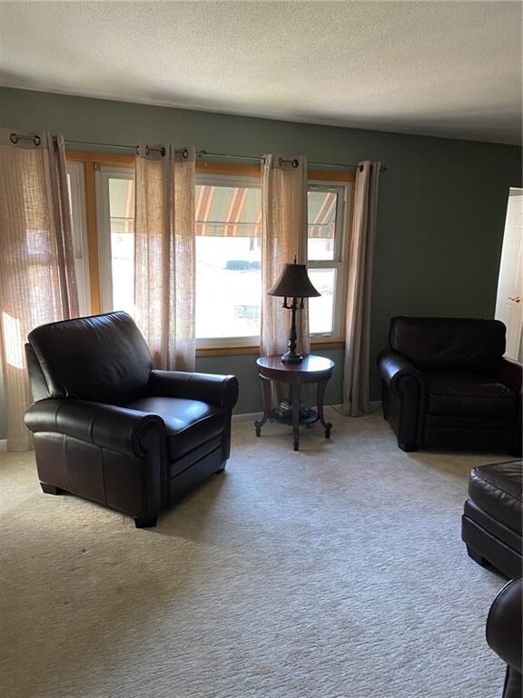 1105 E 14th St S, Newton, IA 50208 - photo 3