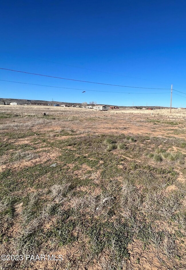 66 W Baja Rd, Paulden, AZ 86334 - photo 2