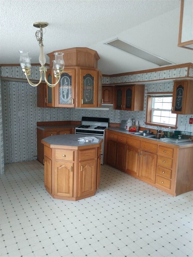 108 Cemetery Rd, Putney, VT 05346 - photo 3