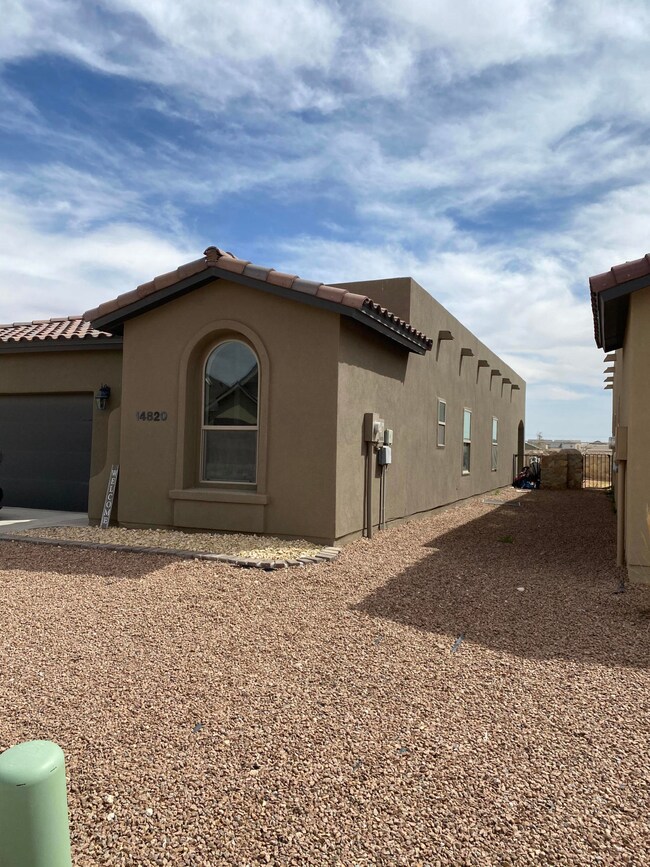 14820 Boer Trail Ave, El Paso, TX 79938 - photo 5