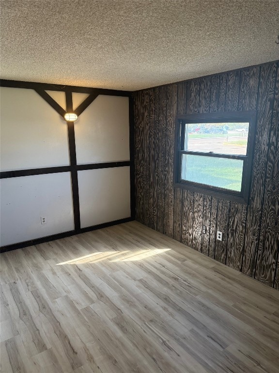 1604 N 7th St, Garden City, KS 67846 - photo 3