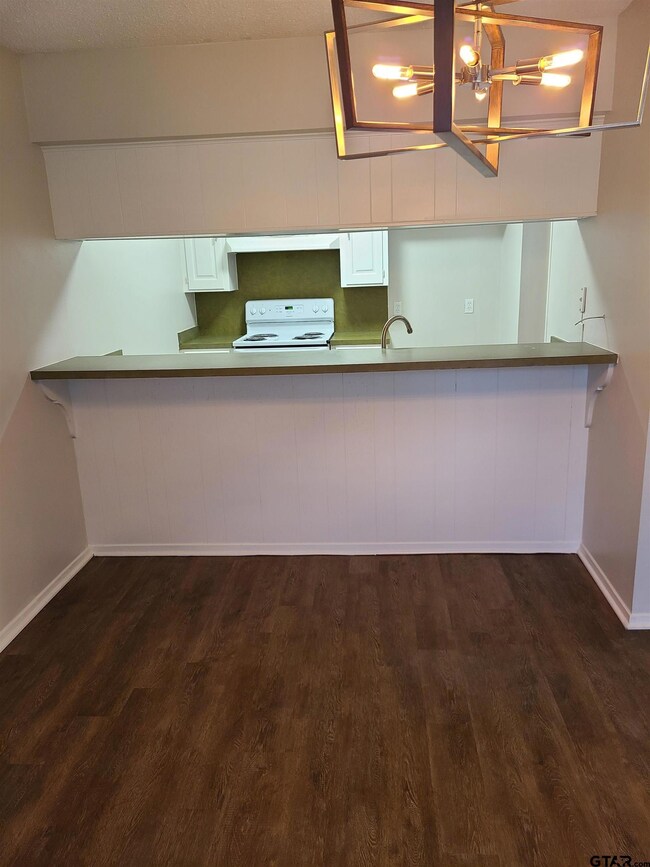 406 Boyd Ln, Tyler, TX 75703 - photo 4