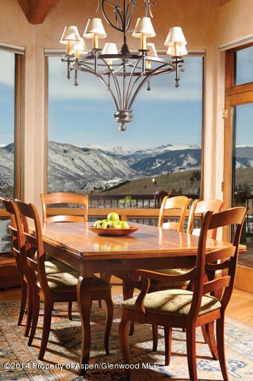 Dining Area w/ Views Across the Valley