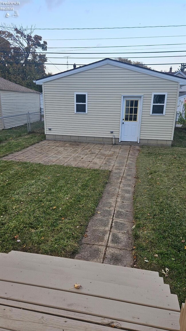 1115 5th St, Sandusky, OH 44870 - photo 6