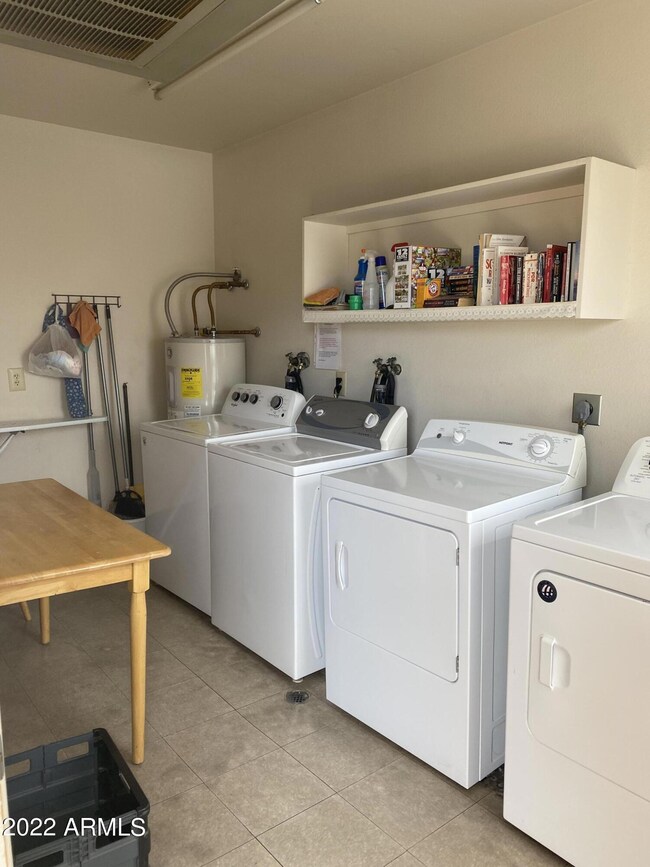 F9CEF940-8DF2-4101-858D-EAB8C3E6C67E