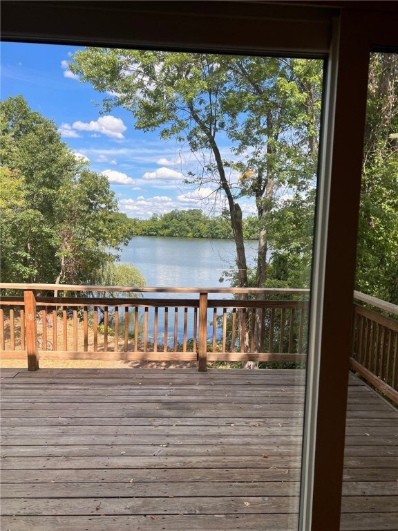 30 Lakeview Dr, Cranston, RI 02910 - photo 5