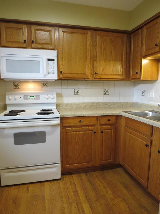 562 Pamlico St unit 14, Columbus, OH 43228 - photo 5