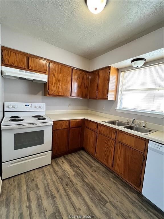 926 Spring Loop unit B, College Station, TX 77840 - photo 7