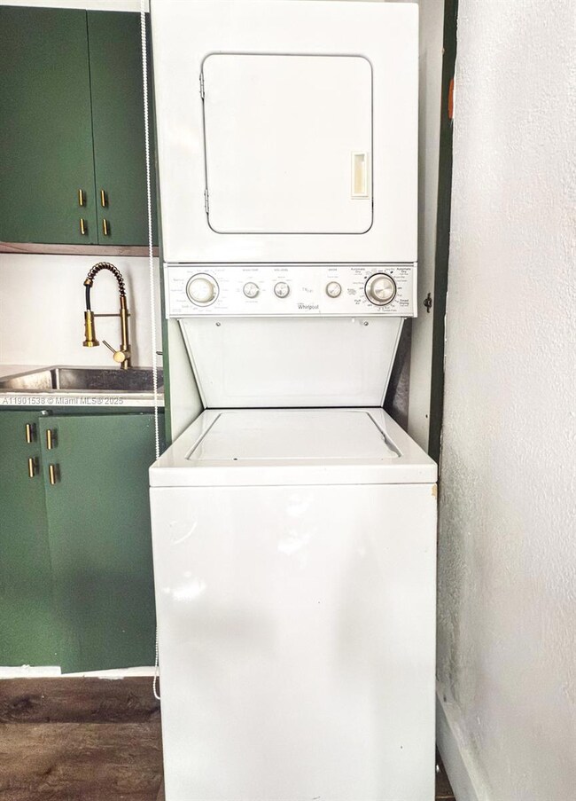 7928 Harding Ave unit 2, Miami Beach, FL 33141 - photo 6