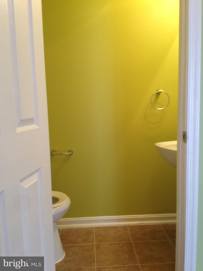 533 Mcmanus Way, Towson, MD 21286 - photo 5