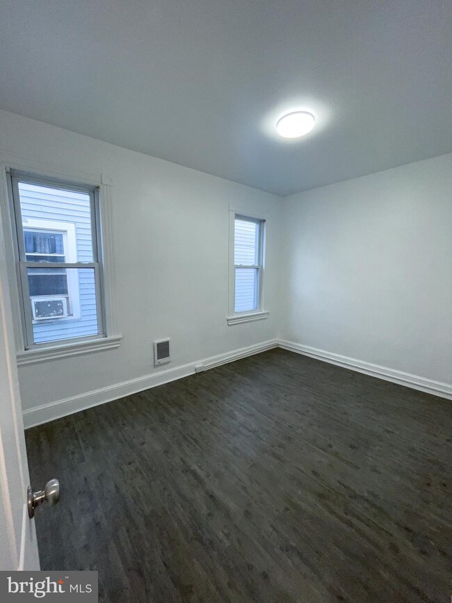 325 N Burlington St unit 2, Gloucester City, NJ 08030 - photo 2